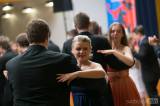 6 (1 of 1)-38: Foto: V kolínských tanečních se v pátek učili tango